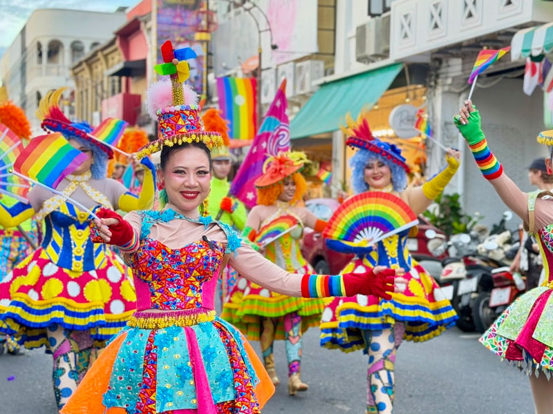 Carnival Magic Phuket Theme Park
