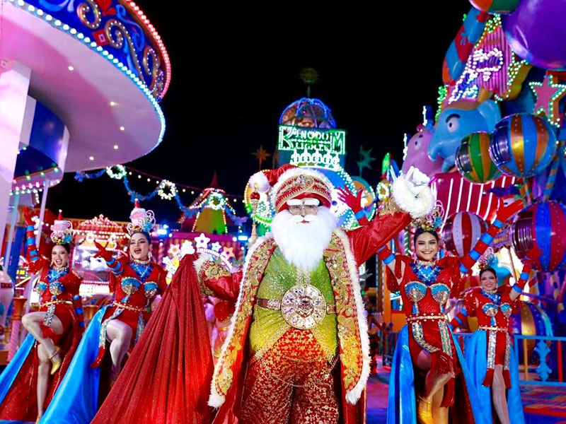 Carnival Magic Phuket Theme Park