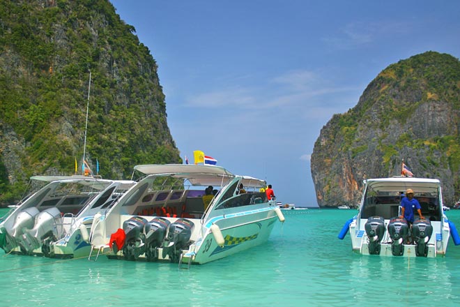 Private Boat Phi Phi + Phang Nga